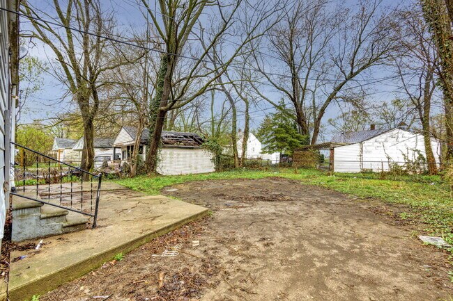 Building Photo - 19435 McCormick St