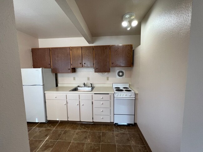 Building Photo - 9178 NW Seal Rock St