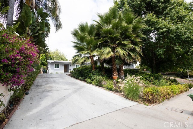 Building Photo - 22257 MacFarlane Dr
