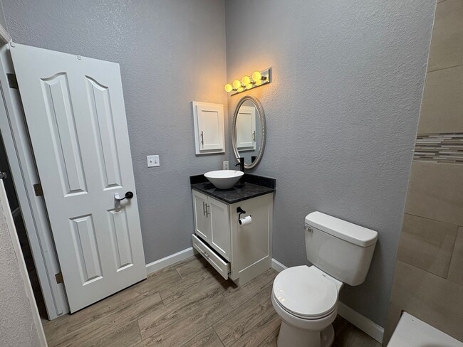 Building Photo - Home for Rent in Horizon by the Golf Course