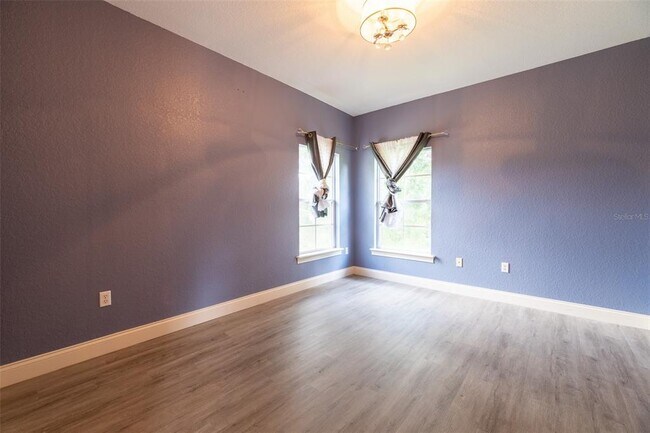 Building Photo - 10430 Birch Tree Ln