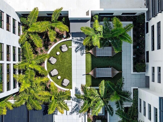 Building Photo - 1991 Main St