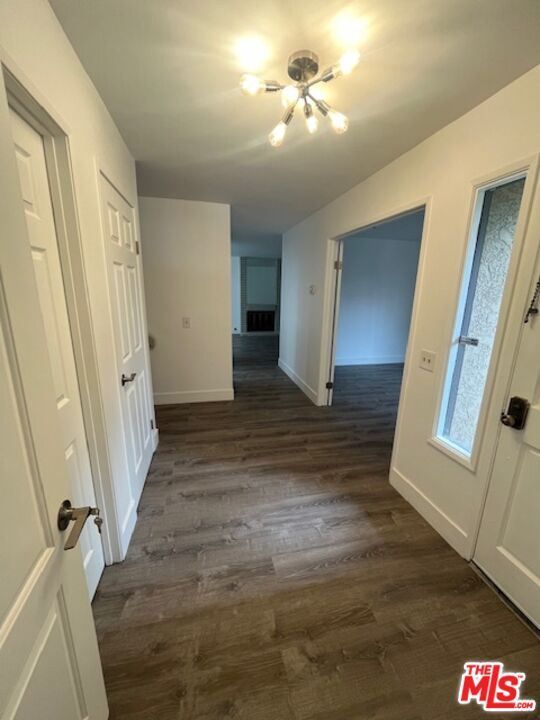 Building Photo - 1163 S Crofter Dr