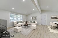 Building Photo - 835 Niagara Ln N