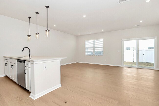 Building Photo - 5855 Executive Center Dr