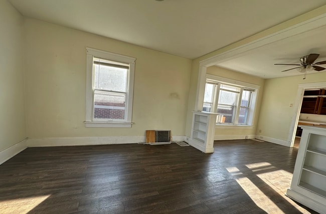 Building Photo - 1844 Taylor Ave