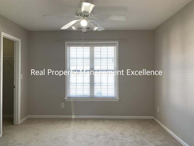 Building Photo - Raleigh Residence In Hedingham Scenic Golf...