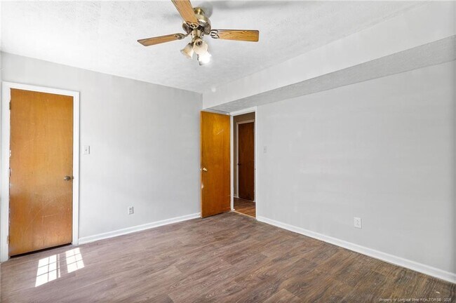 Building Photo - 464 Teal Ct