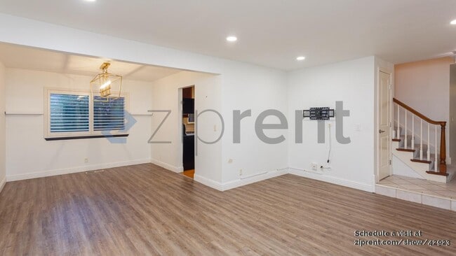 Building Photo - 3226 Gardendale Dr