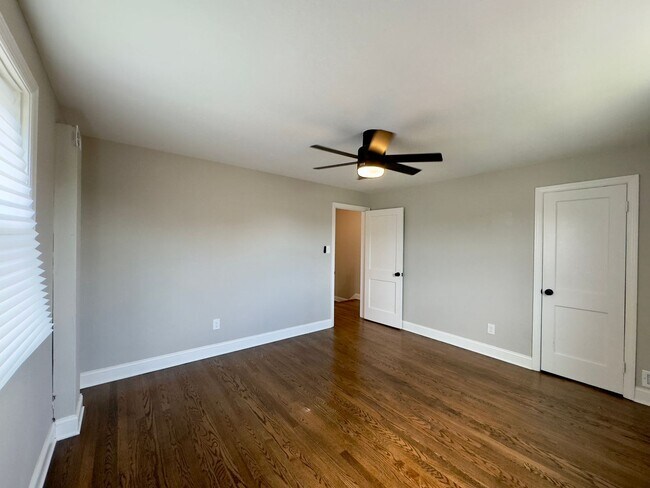 Building Photo - 205 Sipple Ave