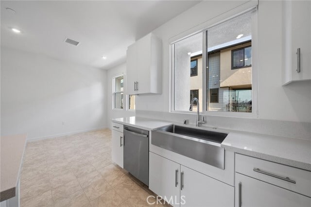 Building Photo - 109 S Laxore St