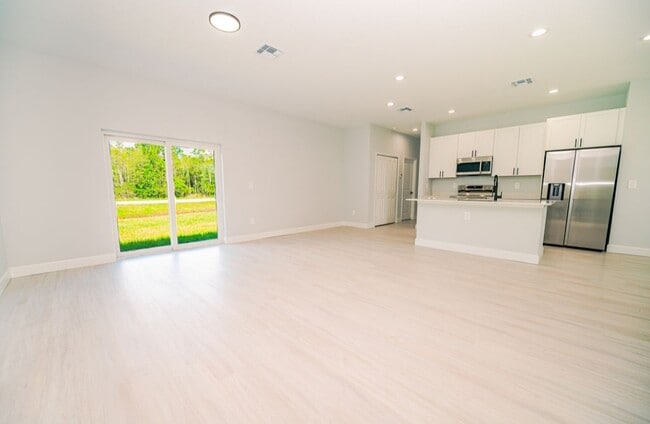 Building Photo - 1103 St Tropez Ct