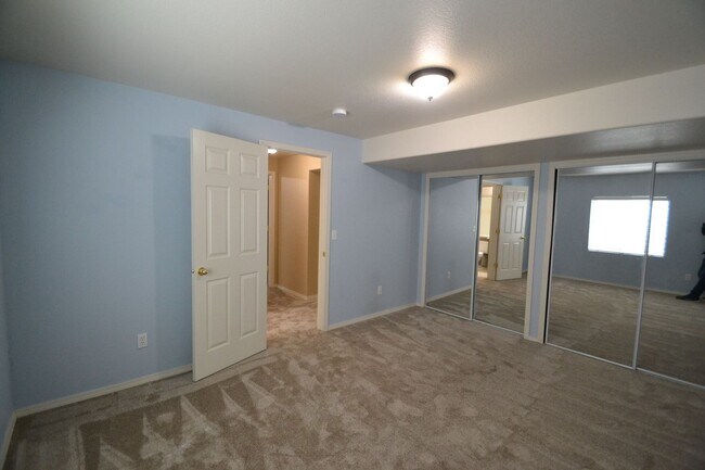 Building Photo - 3885 Cherry Plum Dr