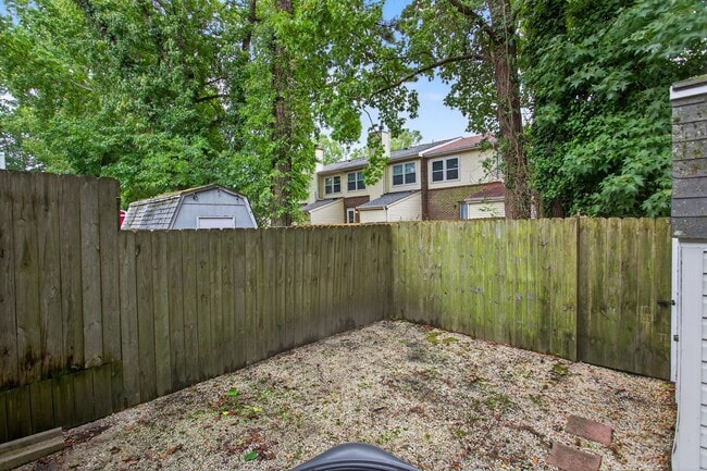 Building Photo - 39 W Wainwright Dr
