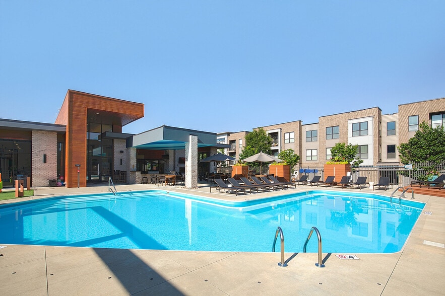 Pool - Tuller Flats