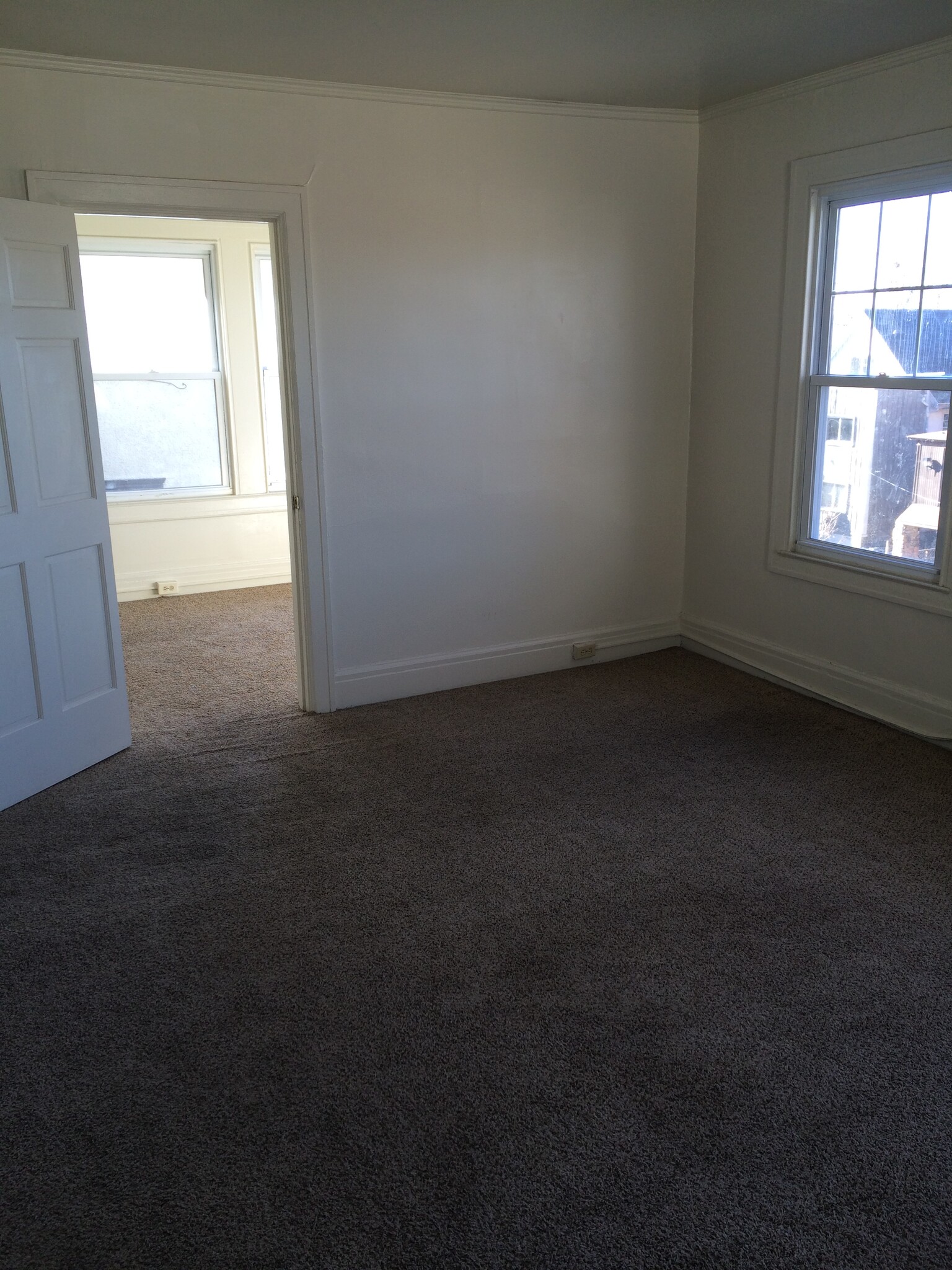 Living Room - 1028 Clay Ave