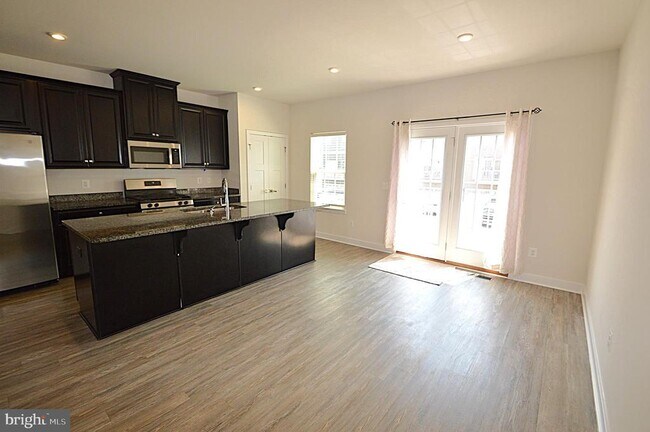 Building Photo - 11328 Willow Green Cir
