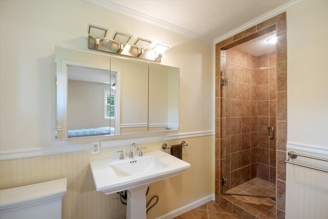 Building Photo - House and Workshop