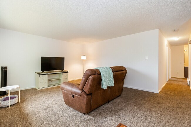 Building Photo - 15704 Ash Way