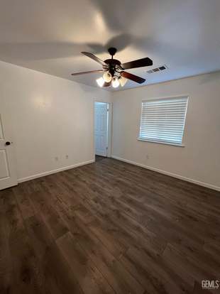 Building Photo - 476 Emily Way