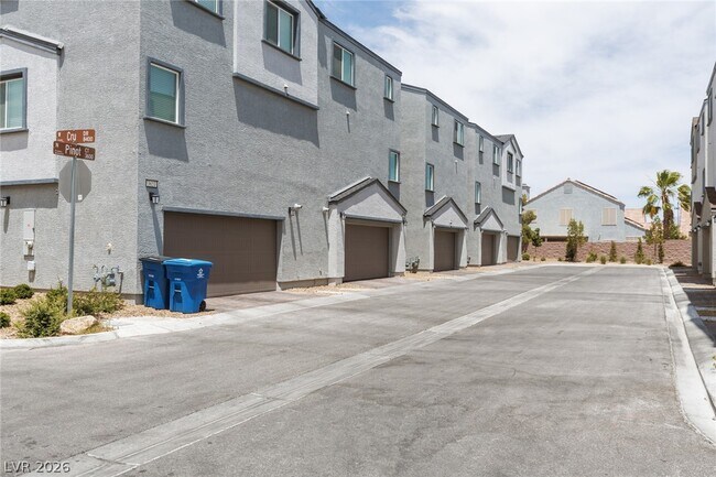 Building Photo - 3629 Pinot Ct