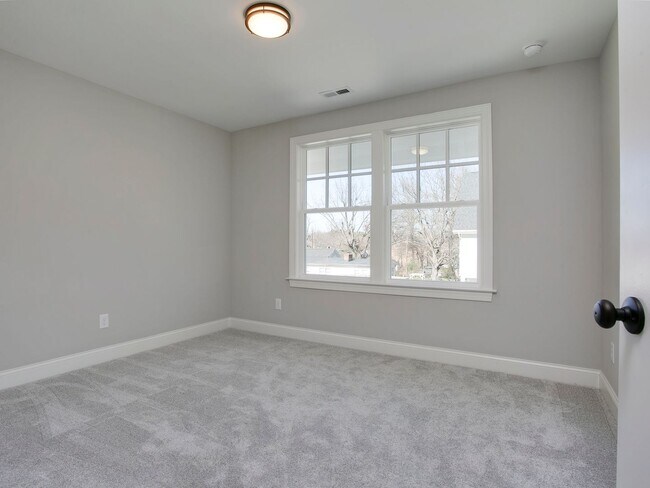 Building Photo - Available Now! Gorgeous 3 bedroom home close to downtown Durham!