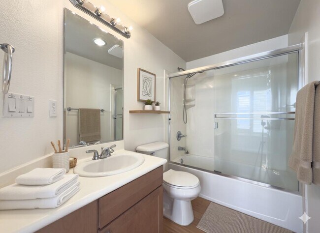 Building Photo - 499 Casselino Dr