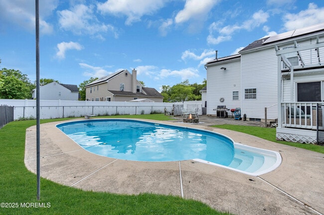 Building Photo - 210 Wingate Ct