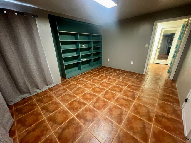 Building Photo - Charming 3-Bedroom Home for Rent in Lander...