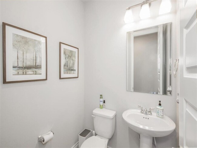 Building Photo - 4108 Emerson Cove Dr