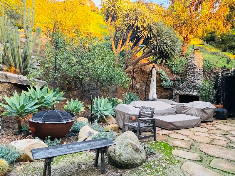 Building Photo - 1956 Phillips Way