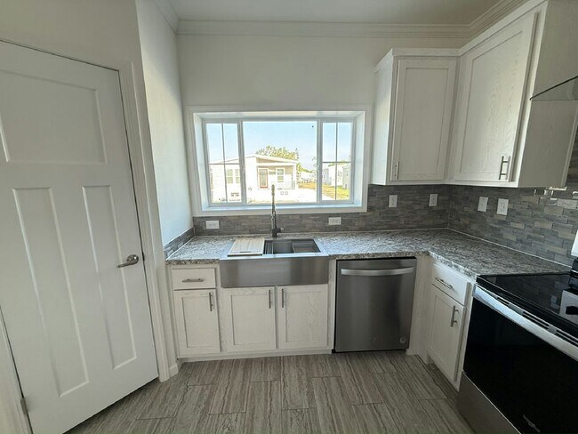 Building Photo - 3518 Campari Dr