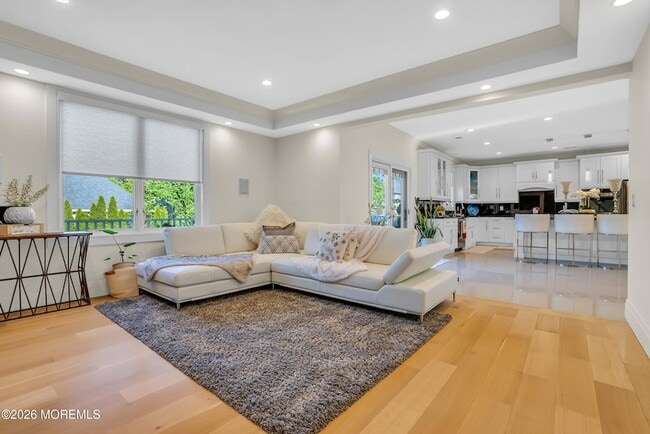 Building Photo - 243 Overbrook Ave