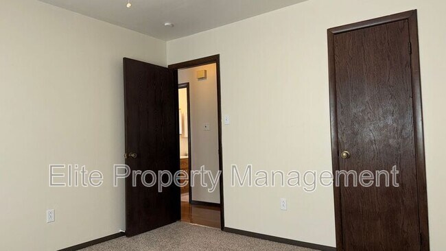 Building Photo - 21 Grissom Pl