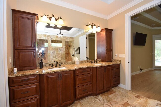 Building Photo - 7 Spanish Moss Ct