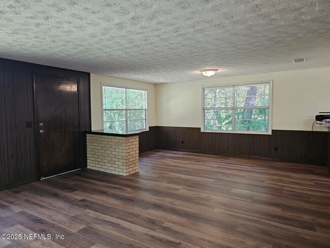 Building Photo - 2061 Harvard St