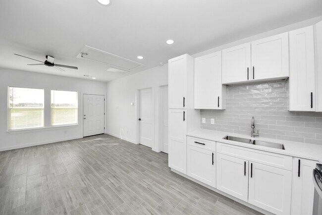 Building Photo - 2796 Harrison Rd