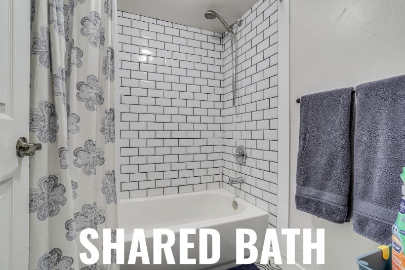 Building Photo - 2860 S Golden Way