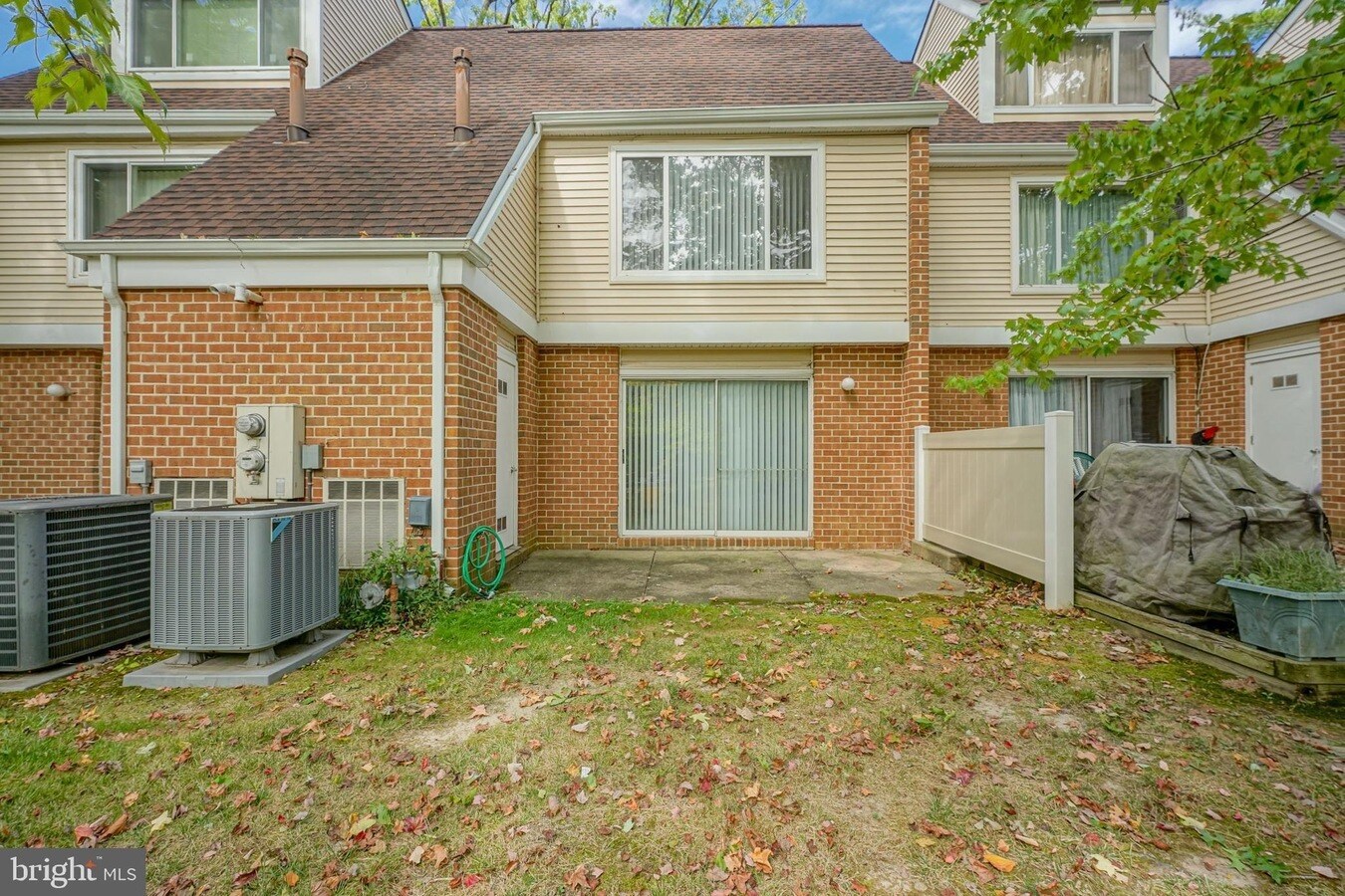 Building Photo - 1025 Oaklyn Ct
