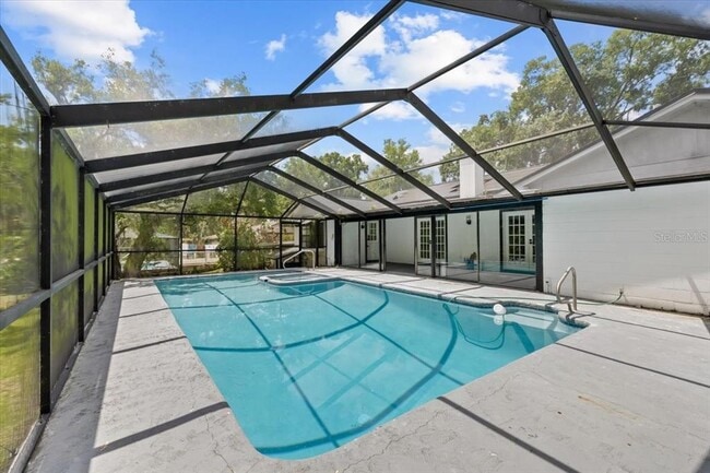 Building Photo - 11218 Creek View Dr