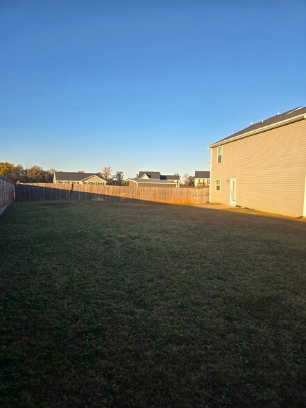 Backyard - 906 Hattie Ln