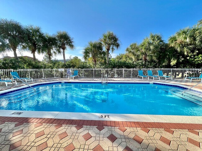 Building Photo - 250 Calusa Blvd