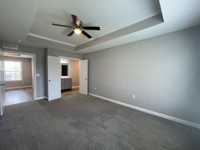 Building Photo - 3 Ranch Single Family Home- Fitness, Pools...