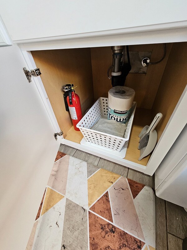 Building Photo - 6339 Jeff St