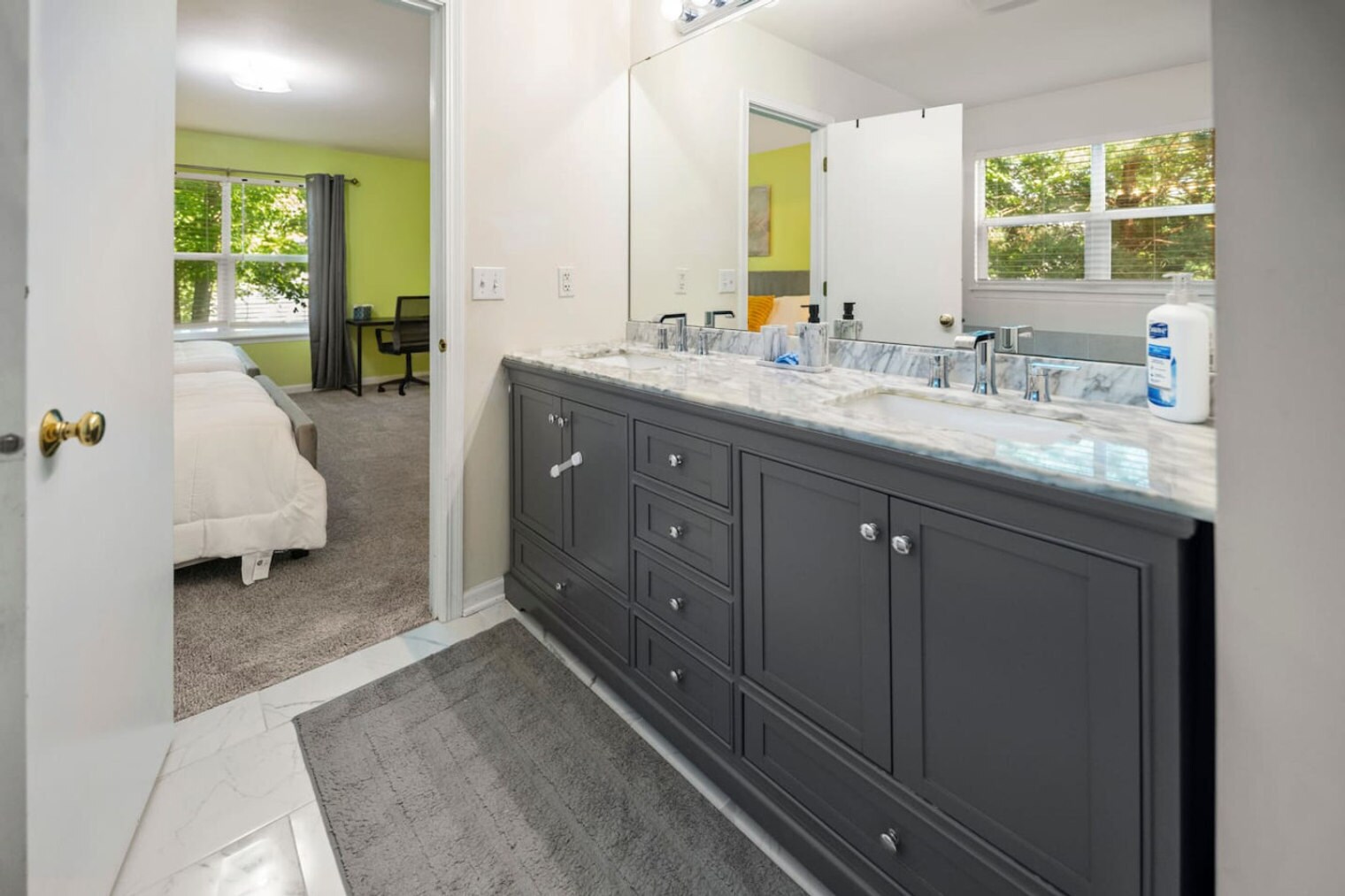 Building Photo - 784 Long Island Cir