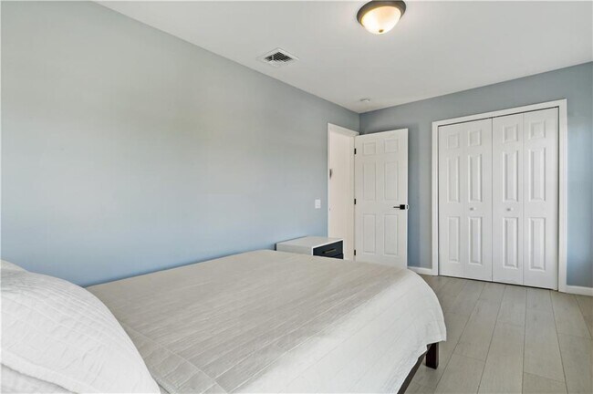 Building Photo - 11 Defelice Rd