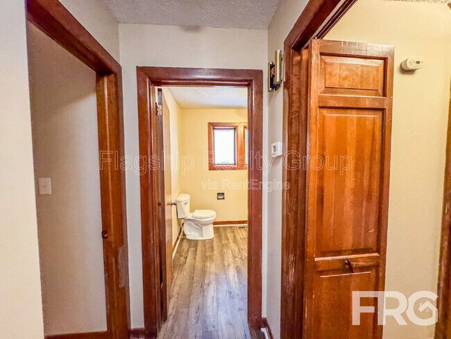 Building Photo - 1228 Forest Acres Dr