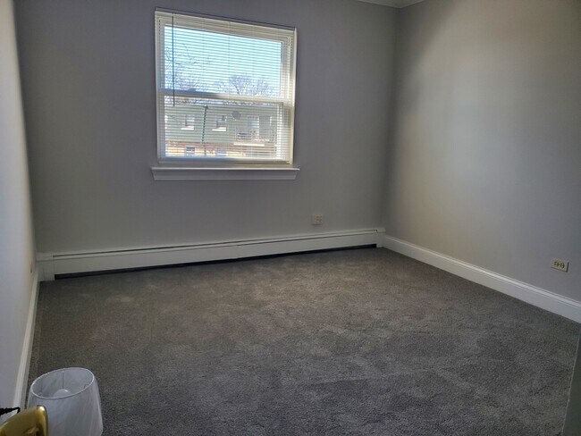 Building Photo - 9994 S 84th Terrace