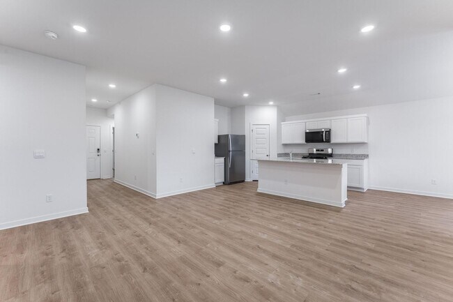 Building Photo - Beautiful New Construction Home – Ready for Immediate Move-In!