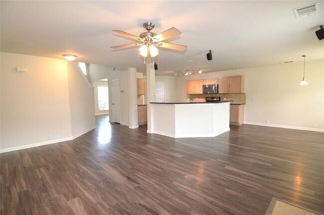 Building Photo - 801 Barefoot Cove